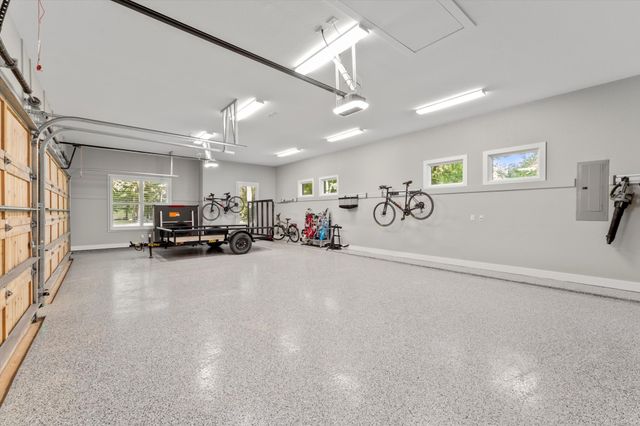 207 Sandpiper Drive, Mabank, TX 75156