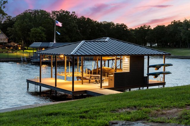 207 Sandpiper Drive, Mabank, TX 75156