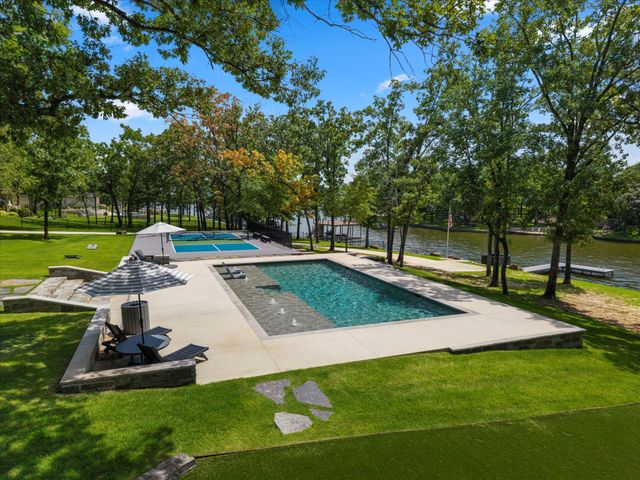 207 Sandpiper Drive, Mabank, TX 75156