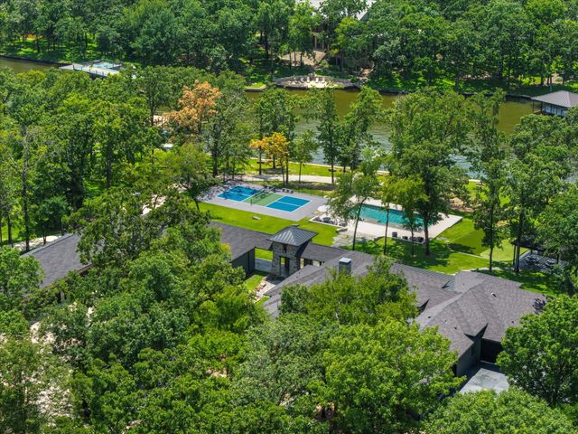 207 Sandpiper Drive, Mabank, TX 75156