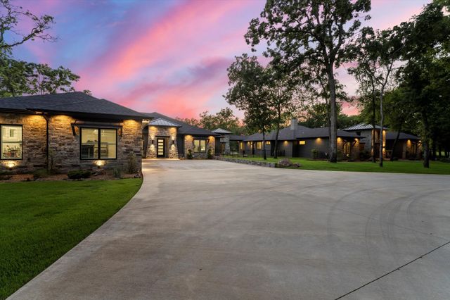 207 Sandpiper Drive, Mabank, TX 75156