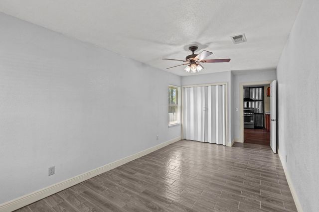 5108 Fm 1765, La Marque, TX 77568