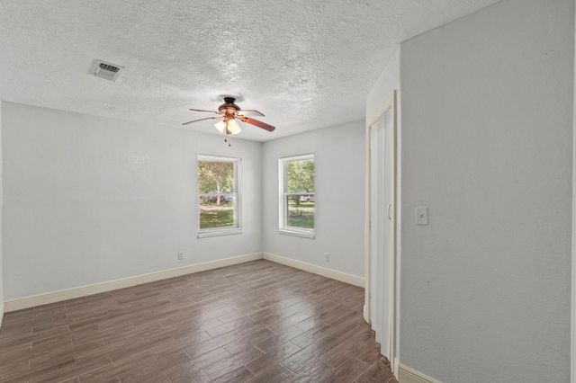 5108 Fm 1765, La Marque, TX 77568