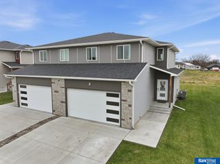 920 Titan Drive, Hickman, NE 68372