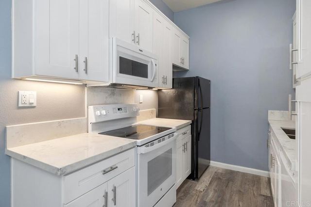 8328 Regents Road 1K, San Diego, CA 92122