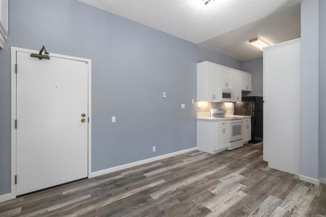 8328 Regents Road 1K, San Diego, CA 92122
