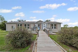 3736 Oregon Road, Ottawa, KS 66067