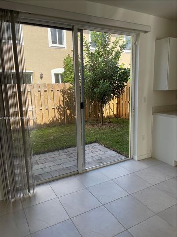 2435 SE 11th Street, Homestead, FL 33035