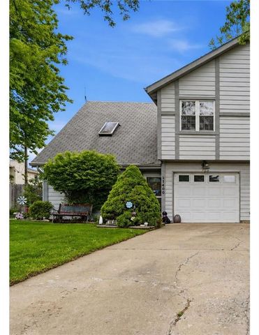 1400 E 123rd Terrace, Olathe, KS 66061