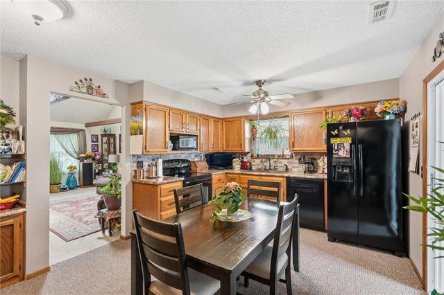 1400 E 123rd Terrace, Olathe, KS 66061