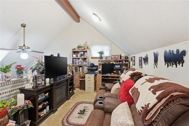 1400 E 123rd Terrace, Olathe, KS 66061