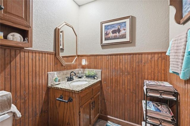 1400 E 123rd Terrace, Olathe, KS 66061