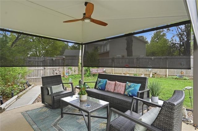 1400 E 123rd Terrace, Olathe, KS 66061