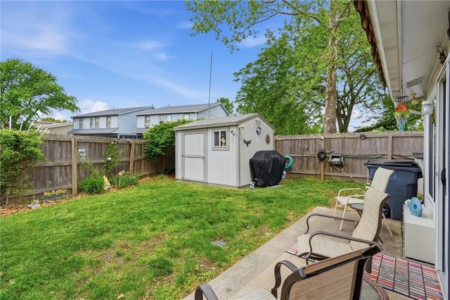 1400 E 123rd Terrace, Olathe, KS 66061