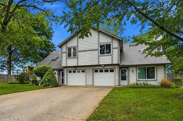 1400 E 123rd Terrace, Olathe, KS 66061