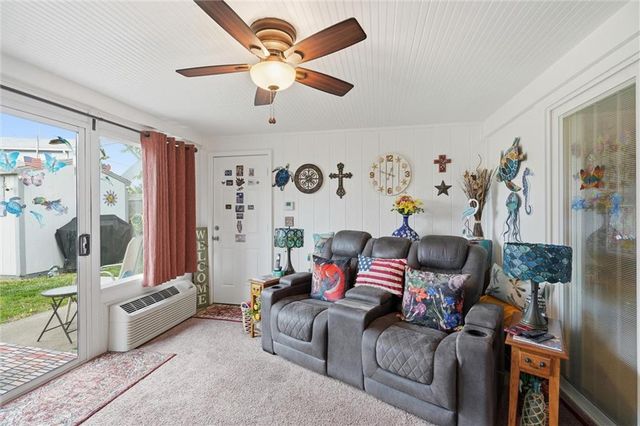 1400 E 123rd Terrace, Olathe, KS 66061