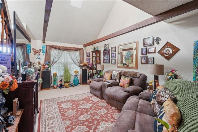 1400 E 123rd Terrace, Olathe, KS 66061