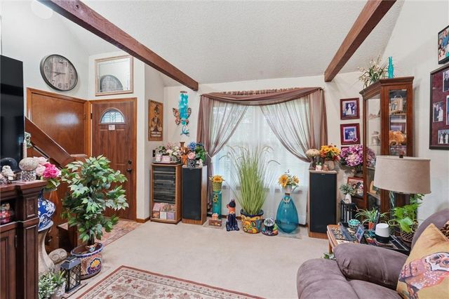 1400 E 123rd Terrace, Olathe, KS 66061