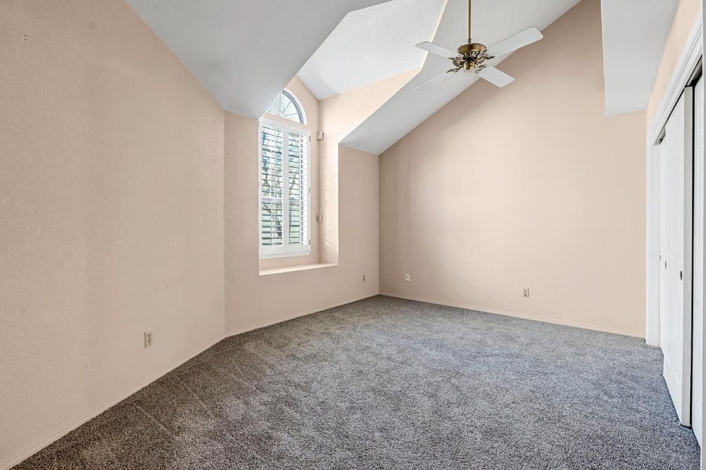 Image 19 of property listing at 1229 W Bullard Avenue # 103, Fresno, CA 93711