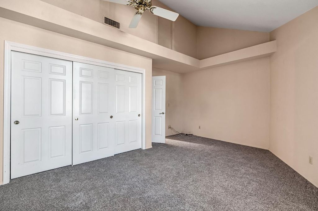 Image 20 of property listing at 1229 W Bullard Avenue # 103, Fresno, CA 93711