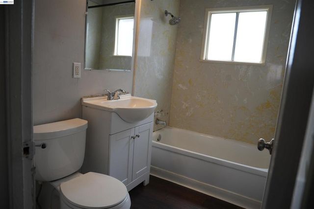 1021 1021 72nd Ave, Oakland, CA 94621