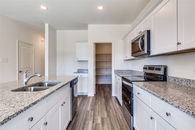 5516 Brownstone Lane, Fort Worth, TX 76036