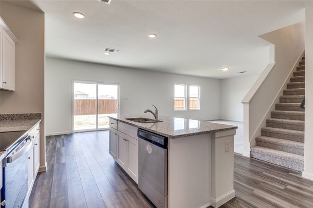 5516 Brownstone Lane, Fort Worth, TX 76036