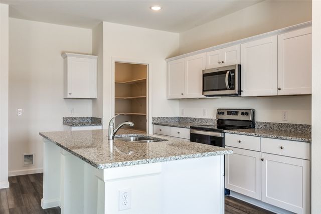 5516 Brownstone Lane, Fort Worth, TX 76036