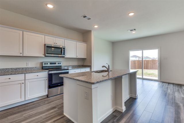 5516 Brownstone Lane, Fort Worth, TX 76036