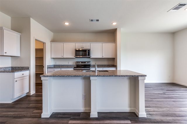 5516 Brownstone Lane, Fort Worth, TX 76036