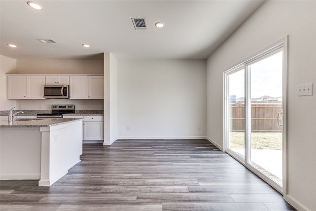 5516 Brownstone Lane, Fort Worth, TX 76036