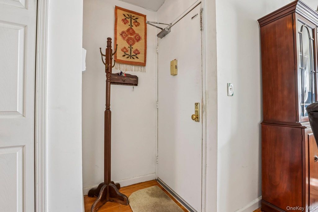 8 Dehaven Drive 1D, Yonkers, NY 10703 — photo 3