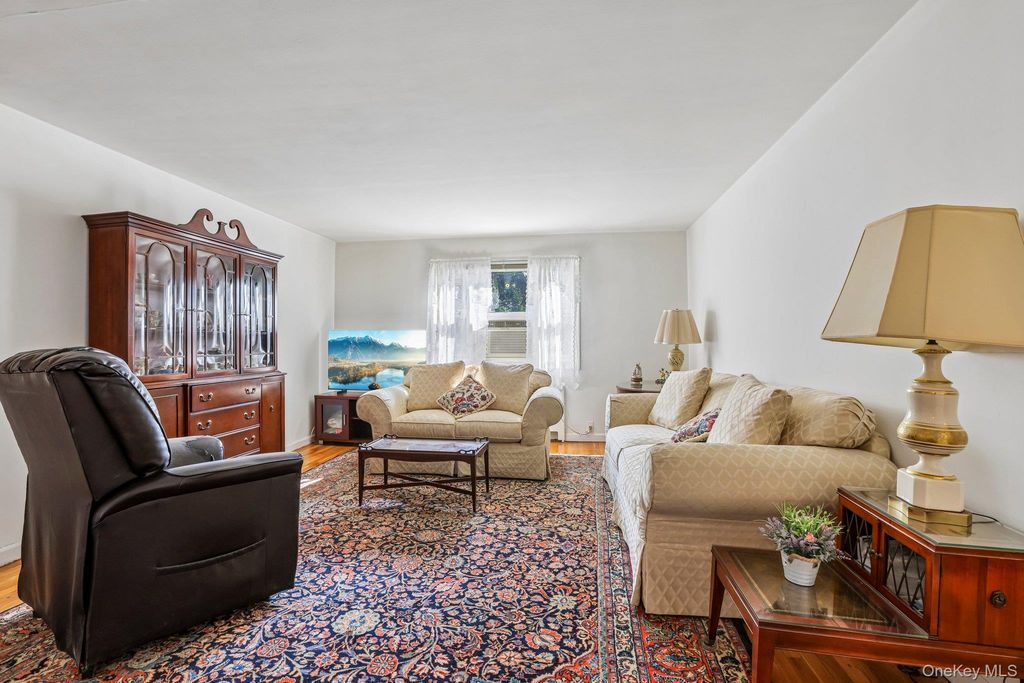 8 Dehaven Drive 1D, Yonkers, NY 10703 — photo 5