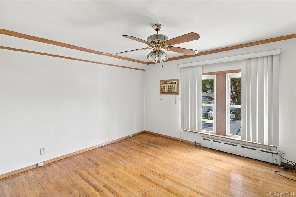 9413 108th Street, Richmond Hill, NY 11419 — photo 2