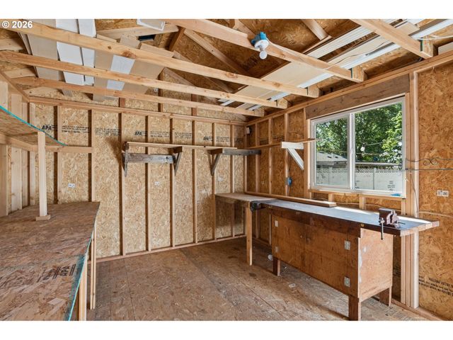 16890 Se CARMEL Ct, Milwaukie, OR 97267