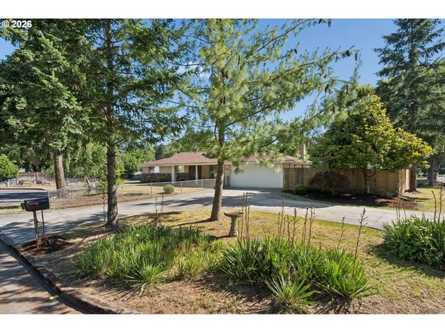 16890 Se CARMEL Ct, Milwaukie, OR 97267