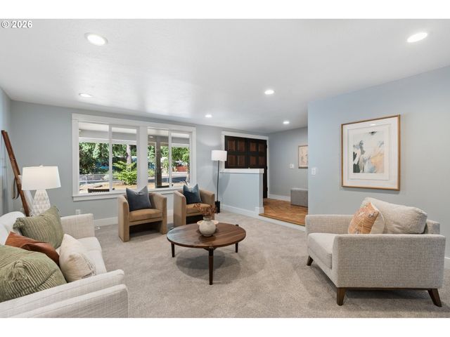 16890 Se CARMEL Ct, Milwaukie, OR 97267