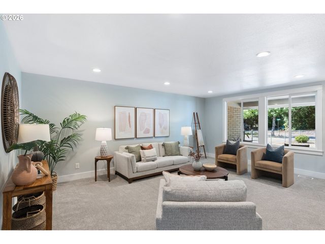16890 Se CARMEL Ct, Milwaukie, OR 97267