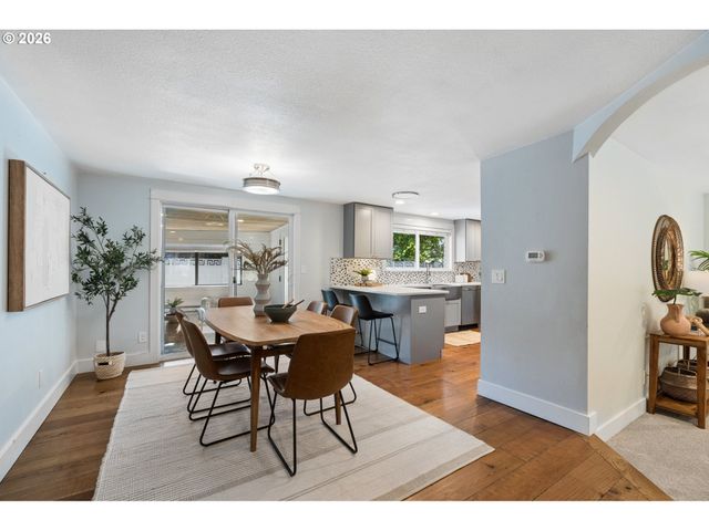16890 Se CARMEL Ct, Milwaukie, OR 97267