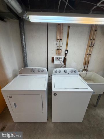 1711 ROBINSON AVE, Havertown, PA 19083