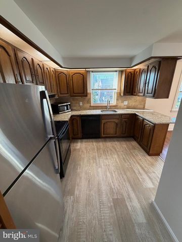 1711 ROBINSON AVE, Havertown, PA 19083