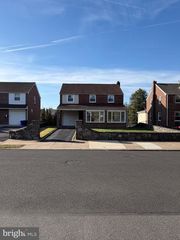 1711 ROBINSON AVE, Havertown, PA 19083