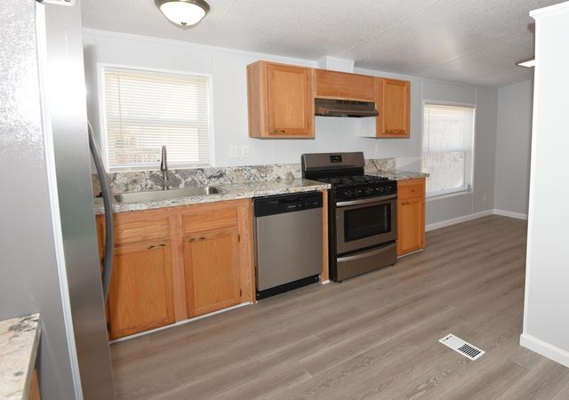 1181 Los Cristantemos Court SE, Los Lunas, NM 87031
