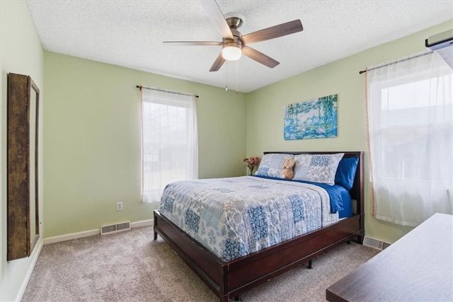 6906 E 140th Place, Grandview, MO 64030