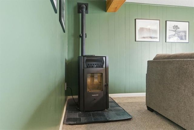 6906 E 140th Place, Grandview, MO 64030