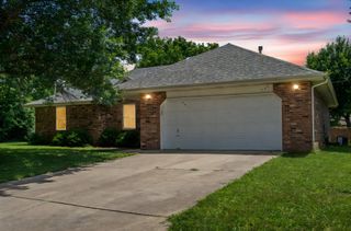 508 North Cherry Circle, Nixa, MO 65714