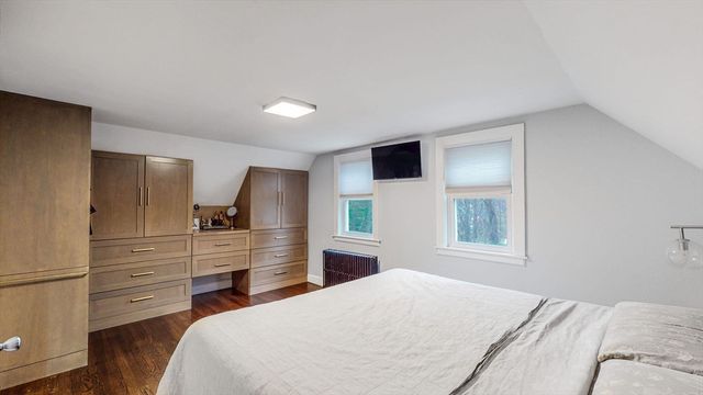 786 E Ashland St, Brockton, MA 02302