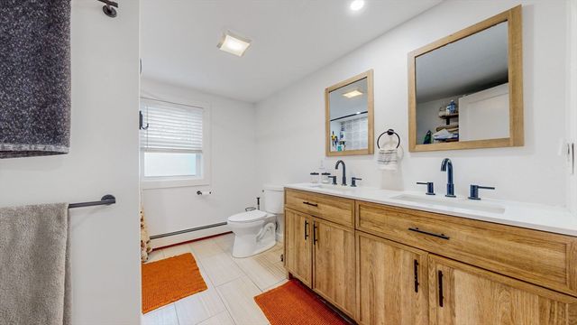 786 E Ashland St, Brockton, MA 02302