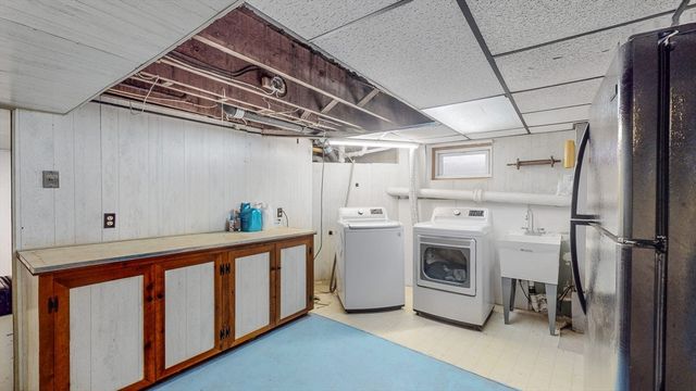 786 E Ashland St, Brockton, MA 02302