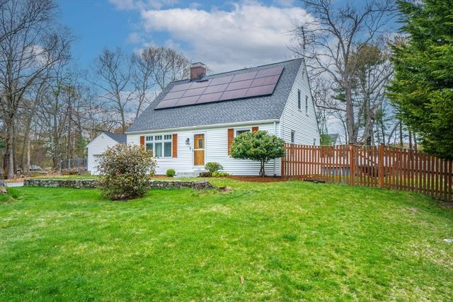 786 E Ashland St, Brockton, MA 02302